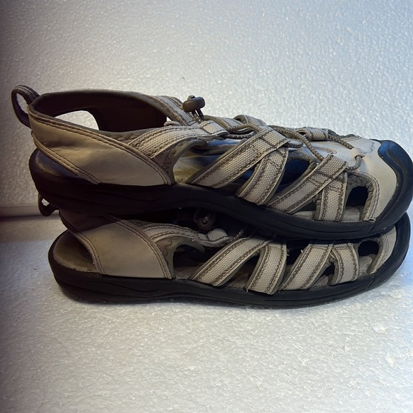 Alpine Design Ghille V, size 9
Womens 9
Sandal - Picture 2 of 6